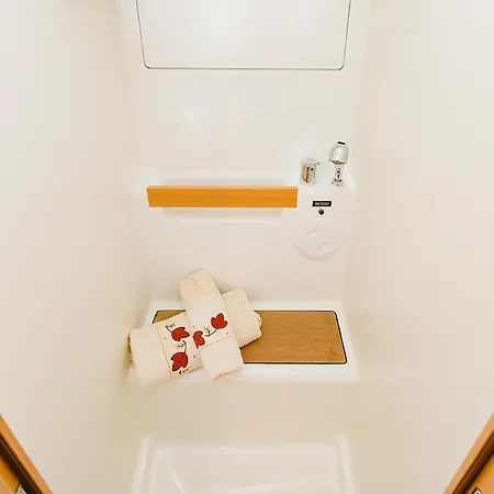 Hotel en barco Oceanis 38 *